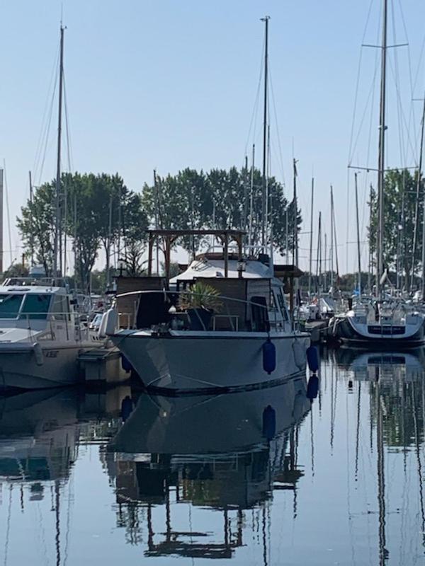 Magnifique Bateau Maison Hotel Ouistreham Eksteriør billede