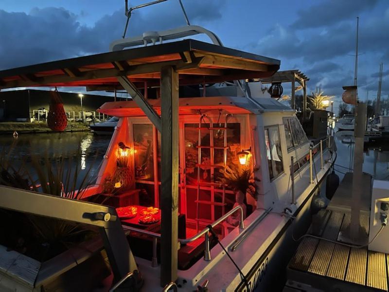 Magnifique Bateau Maison Hotel Ouistreham Eksteriør billede