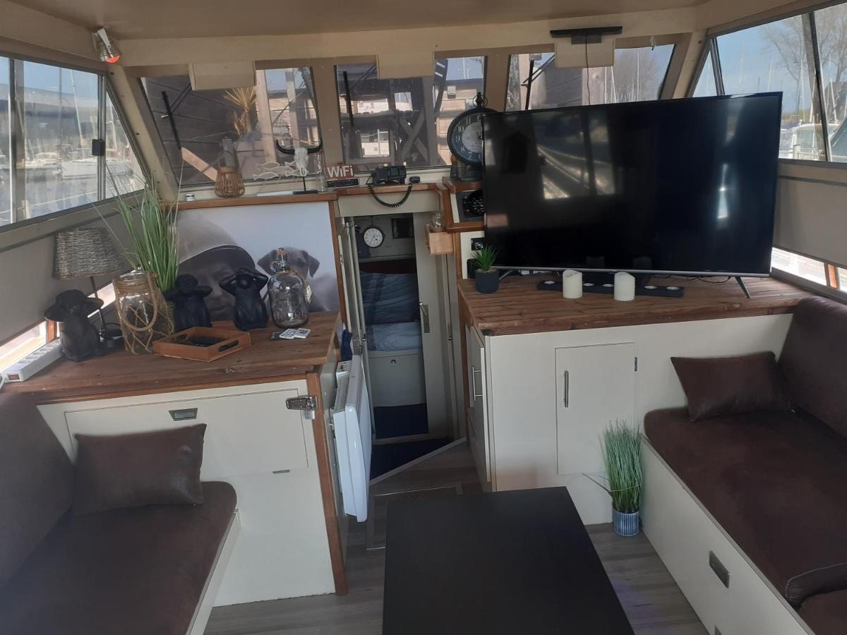 Magnifique Bateau Maison Hotel Ouistreham Eksteriør billede